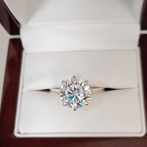 New 5ct Beautiful Moissanite Engagement Ring, size 8